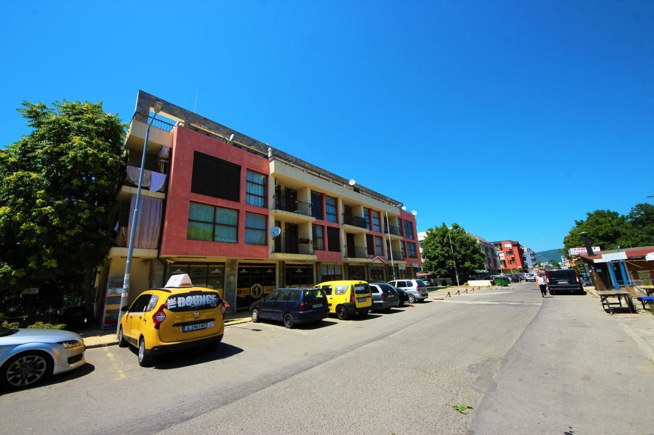 סאני ביץ' Menada Crystal Park Apartments מראה חיצוני תמונה