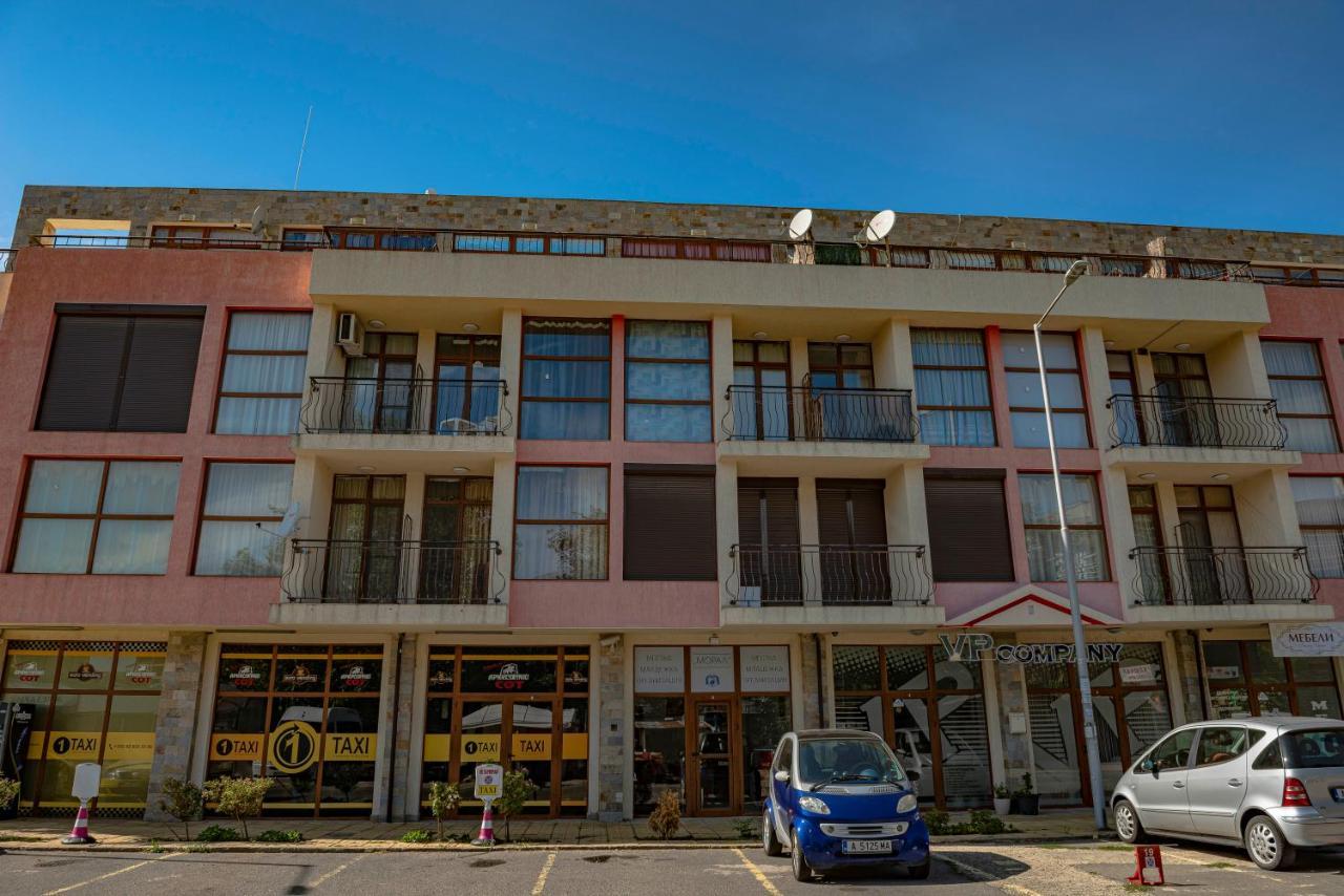 סאני ביץ' Menada Crystal Park Apartments מראה חיצוני תמונה