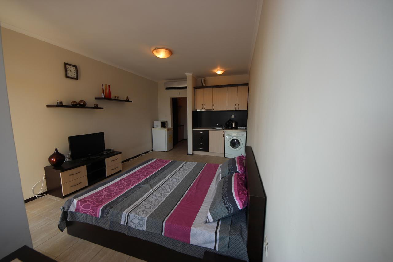 סאני ביץ' Menada Crystal Park Apartments מראה חיצוני תמונה